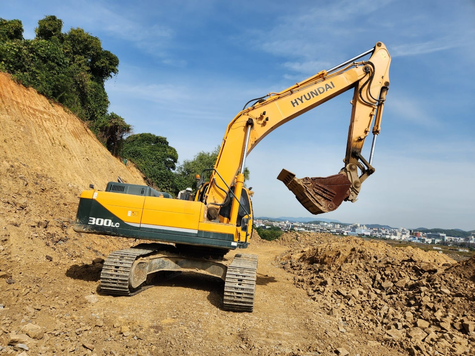 Hyundai Robex 300LC Excavator